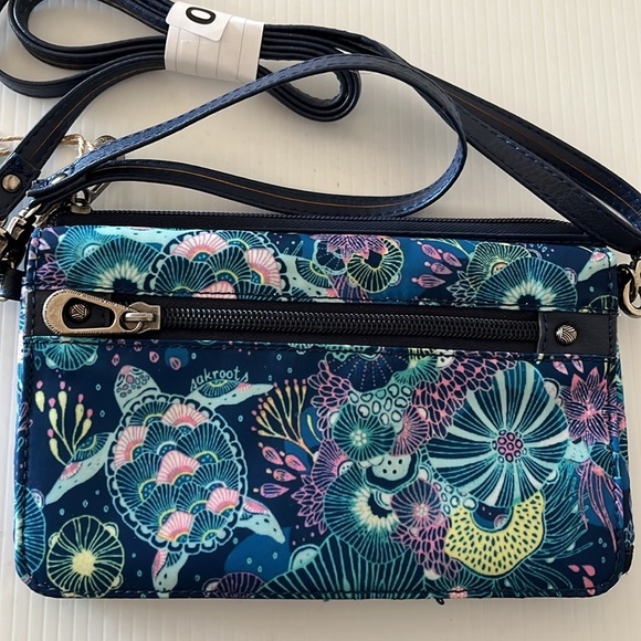 NWT Sakroots Corin Flap Smartphone Royal Blue Seascape Crossbody Wristlet - Picture 2 of 15